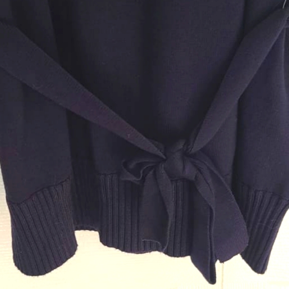 NWOT ☆ Dahia Navy Blue Tie Waist Sweater Size L - Picture 6 of 8